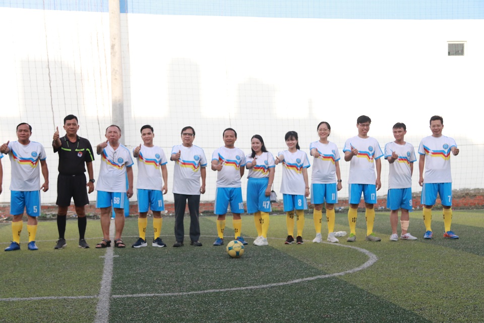 Giải bóng đá SIÊU CUP Giảng viên Khoa Công nghệ thông tin Năm 2023, chào mừng Kỷ niệm 12 năm thành lập Khoa CNTT trường Đại học Nguyễn Tất Thành.