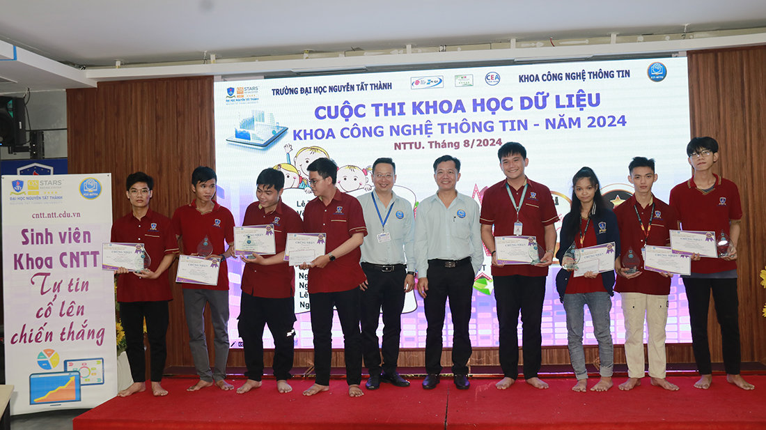 Chung kết Cuộc thi Khoa học dữ liệu Khoa Công nghệ thông tin năm 2024