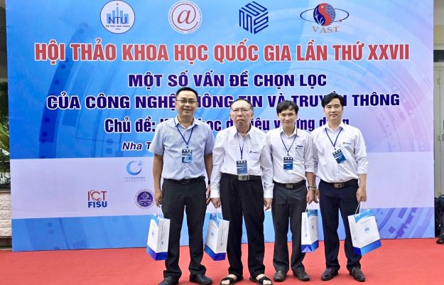 Nghiên cứu sinh - Giảng viên Khoa CNTT báo cáo nghiên cứu khoa học tại Hội thảo Thông tin truyền thông @ - VNICT2024 lần thứ 27